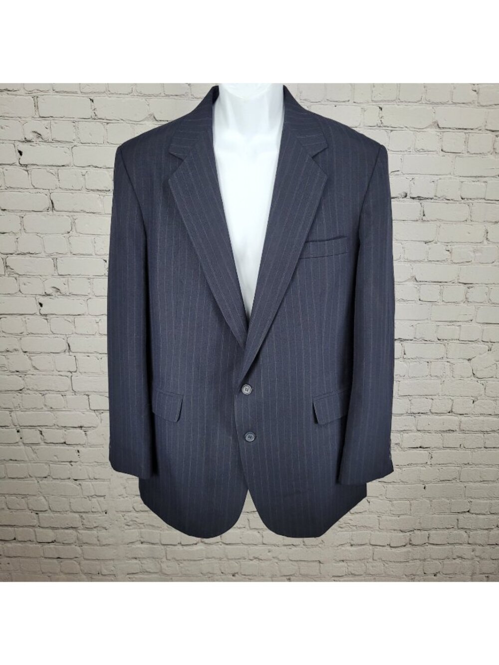 Haggar Navy Pinstriped 2 Button Notch Vented Blazer Sport Coat USA Made Size 42